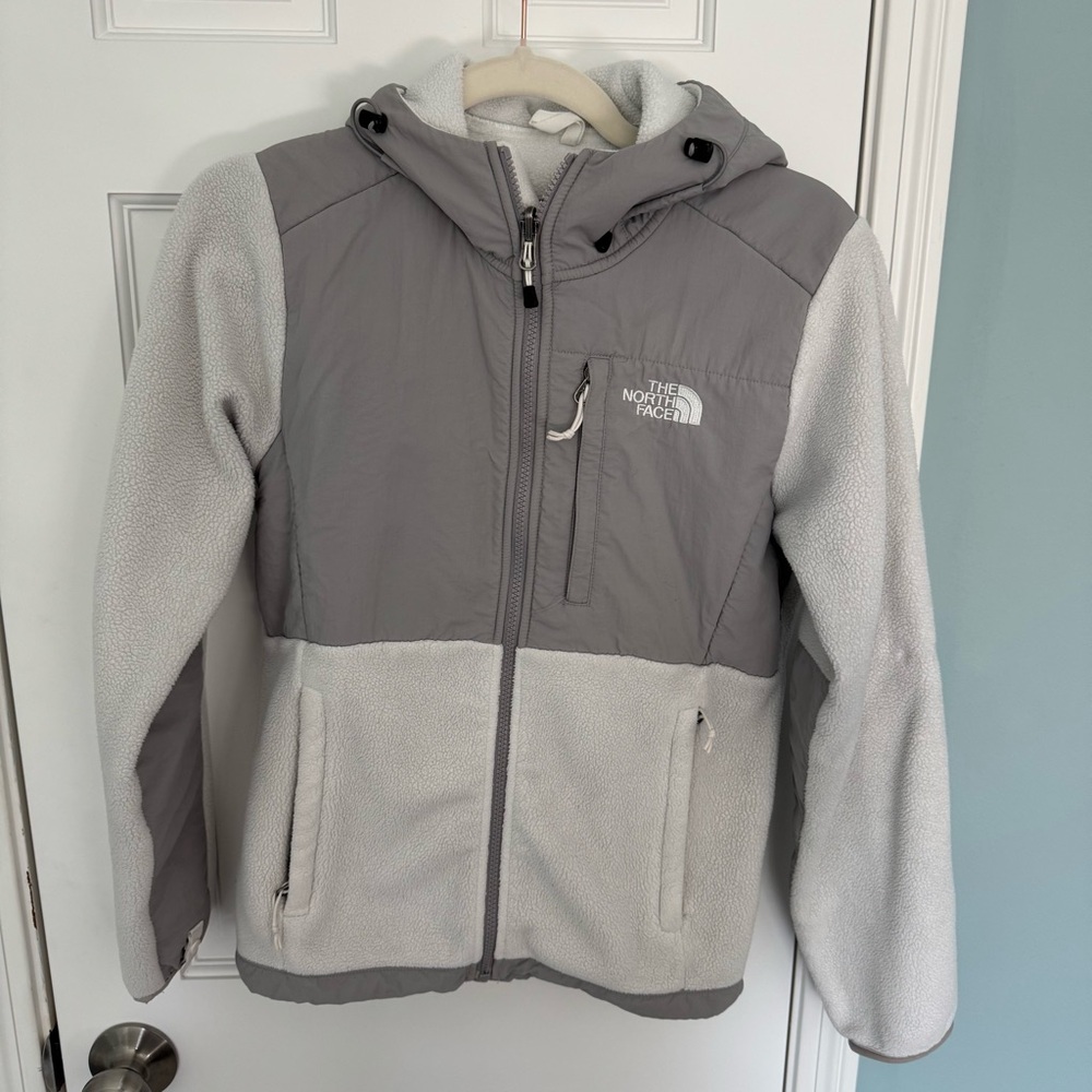 North Face, Denali Hoodie, XS, White with Gray hooded jacket